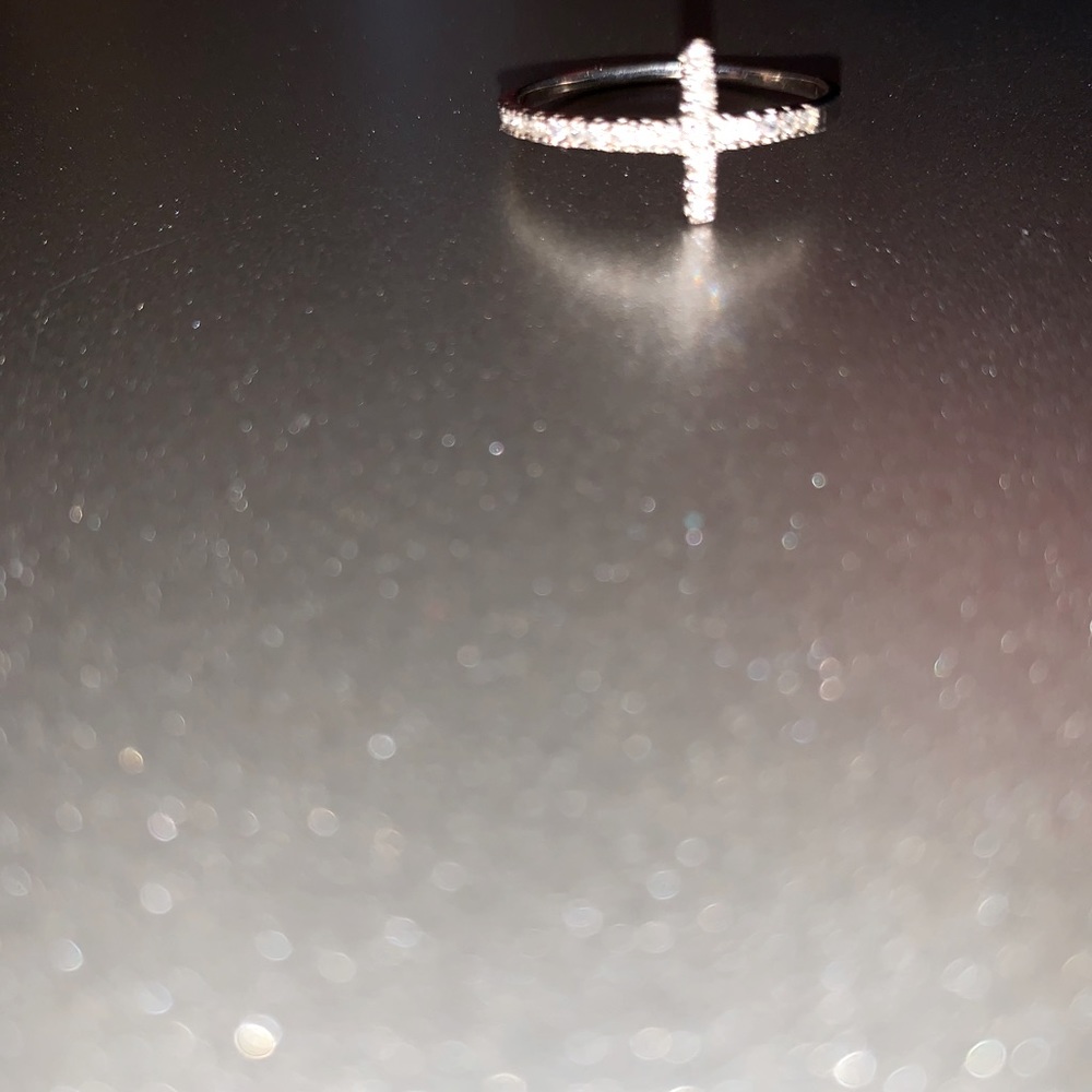 Silver Cross ring - Picture 2 of 3